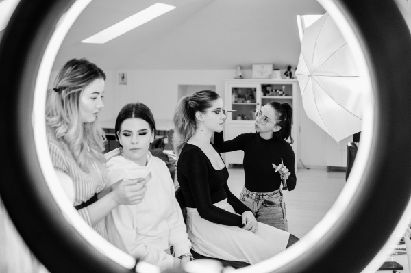 Estetika Profesional , curs make-up baza,instantanee din cadrul cursului.