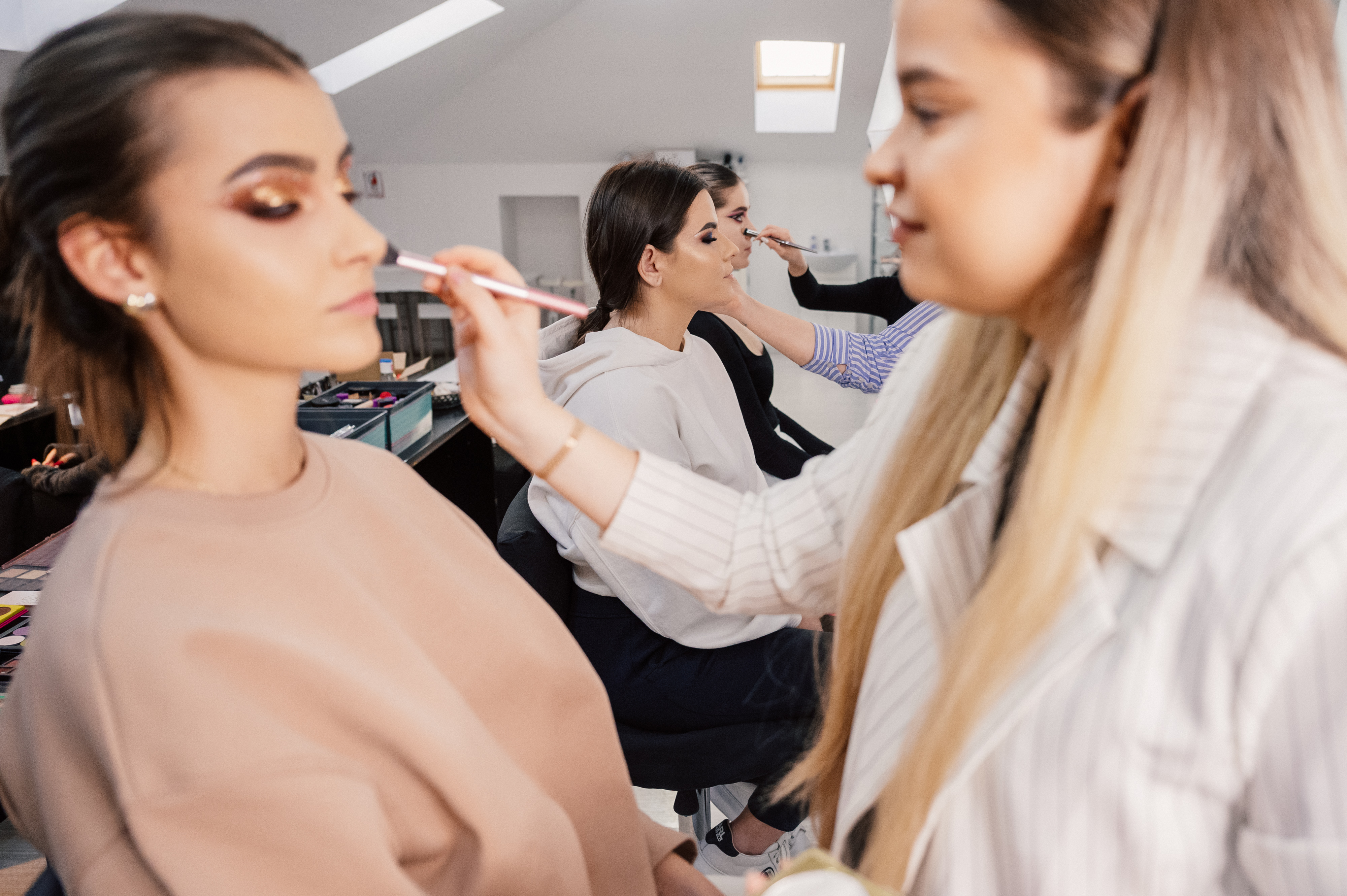 Curs Make-up (machiaj) – Cod COR 514205